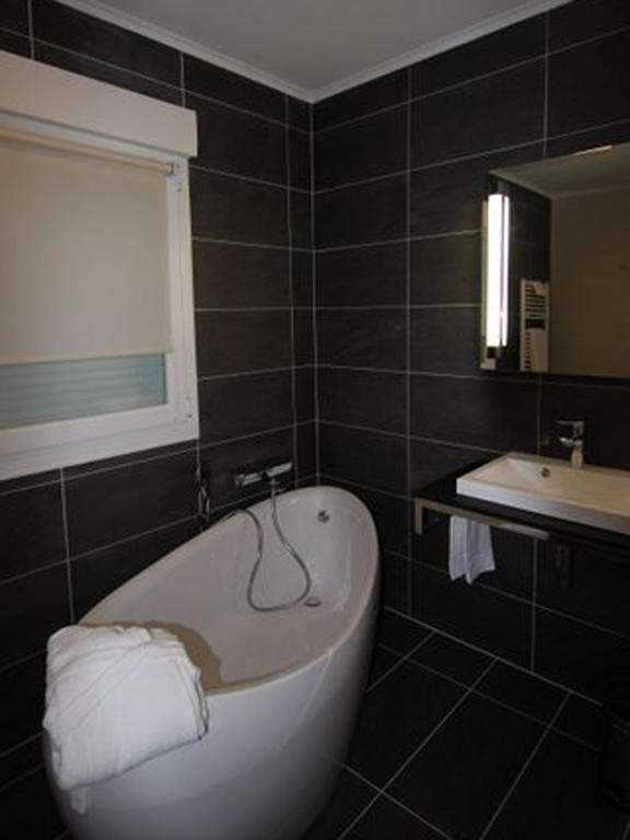 Hotel Le Cheval Blanc 康村 外观 照片