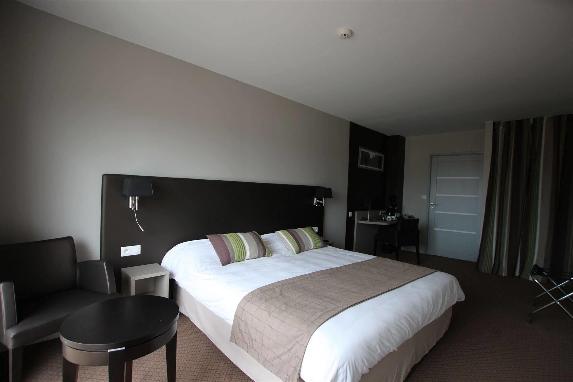 Hotel Le Cheval Blanc 康村 外观 照片