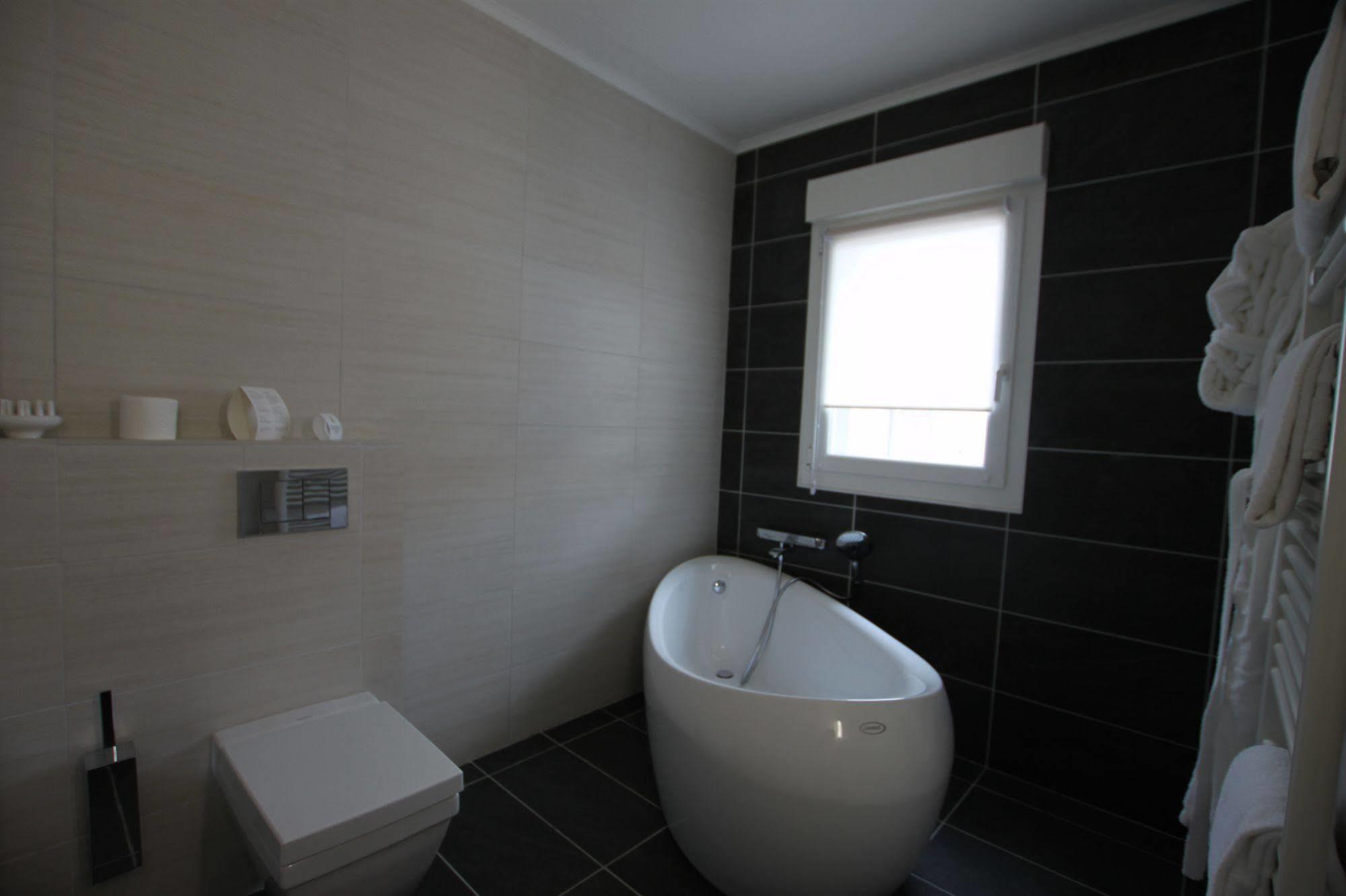 Hotel Le Cheval Blanc 康村 外观 照片