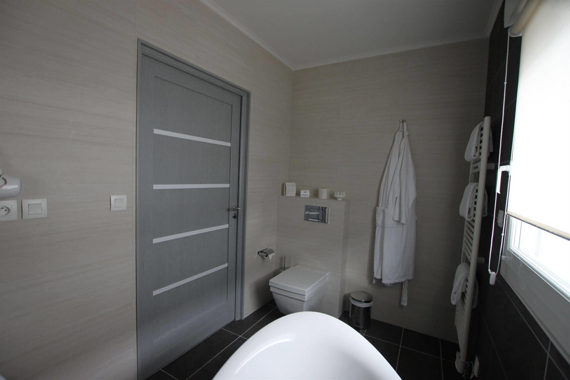 Hotel Le Cheval Blanc 康村 外观 照片