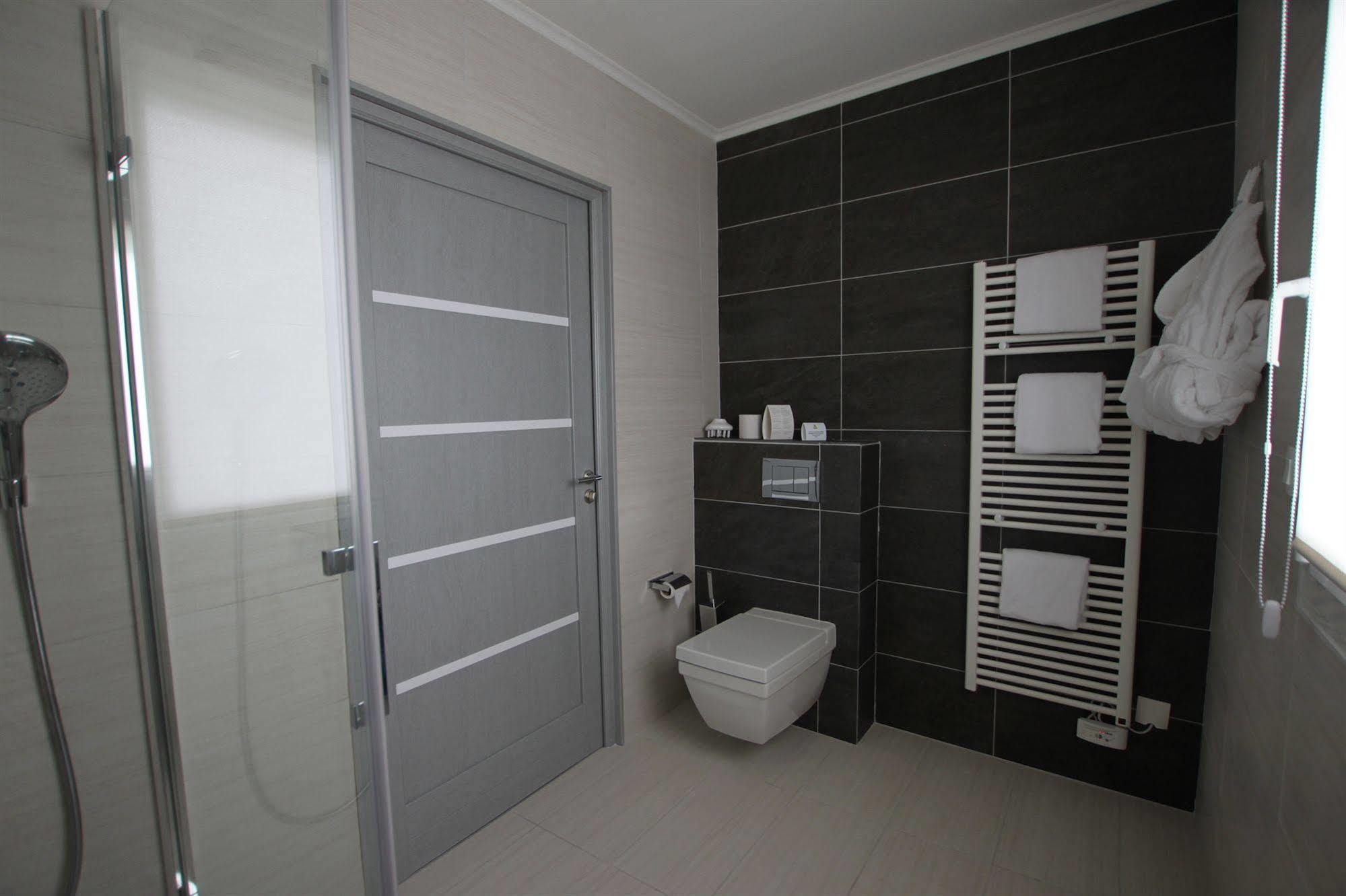 Hotel Le Cheval Blanc 康村 外观 照片