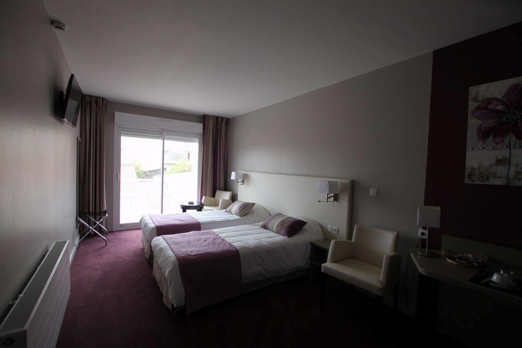 Hotel Le Cheval Blanc 康村 外观 照片