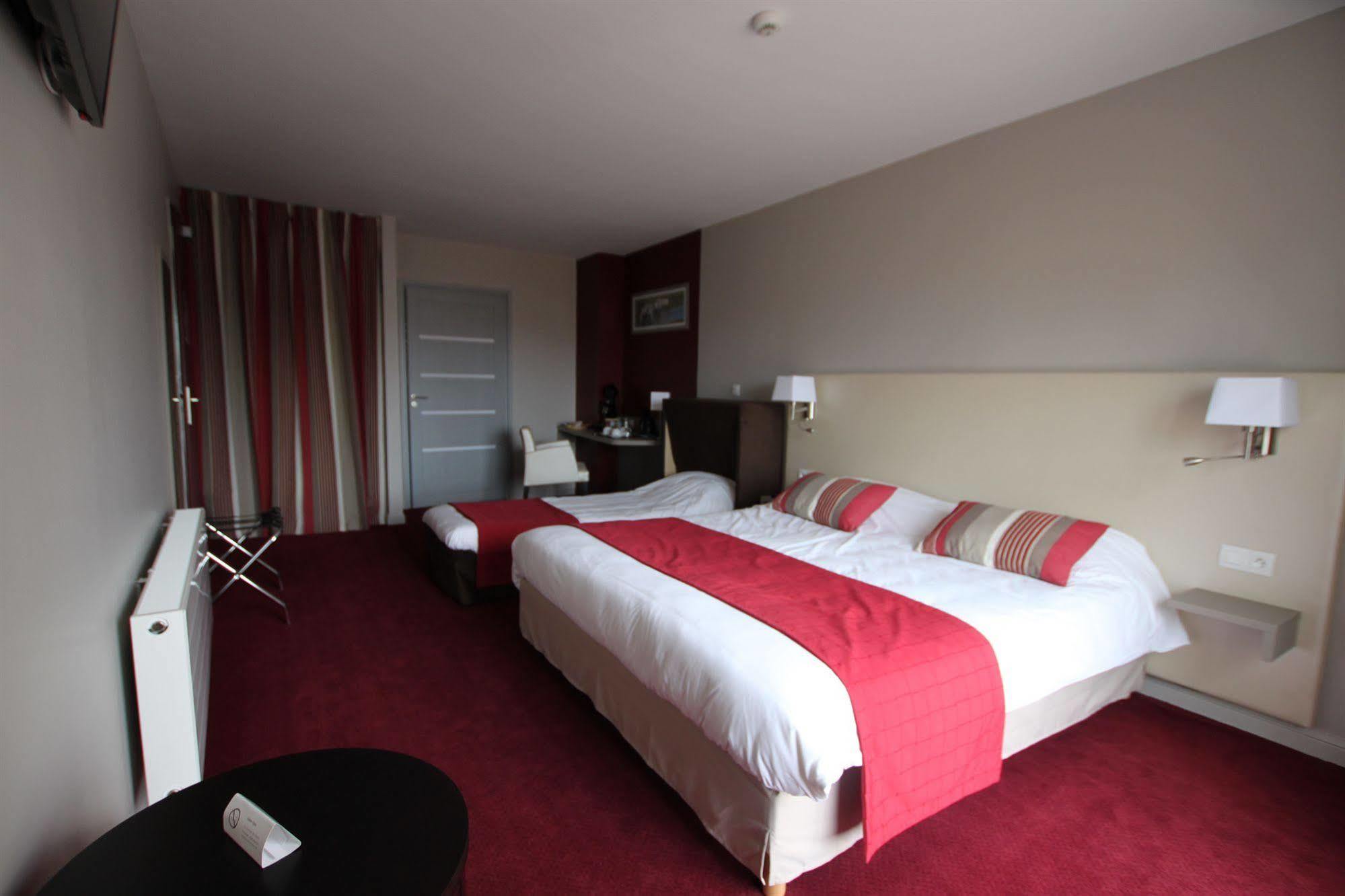 Hotel Le Cheval Blanc 康村 外观 照片