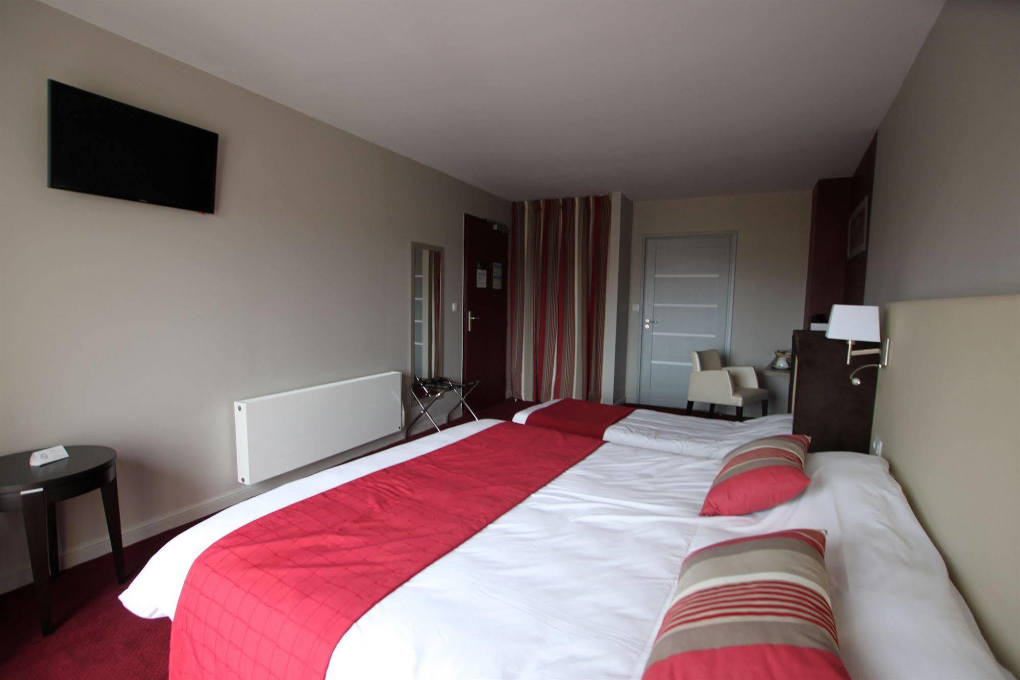 Hotel Le Cheval Blanc 康村 外观 照片