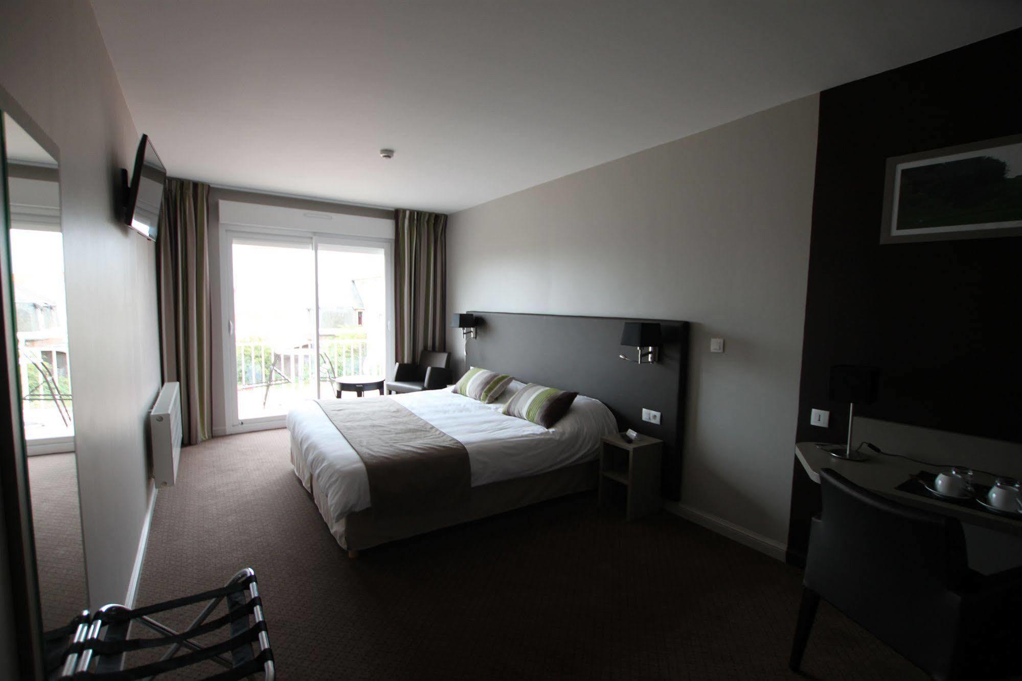 Hotel Le Cheval Blanc 康村 外观 照片